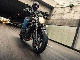 cách đi xe ducati