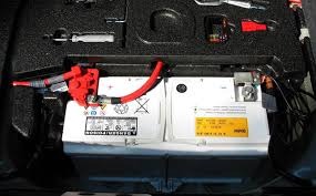 giá ắc quy xe ô tô điện..