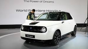 giá ô tô điện hiện nay