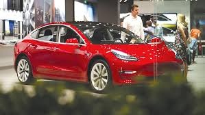 giá ô tô điện tesla