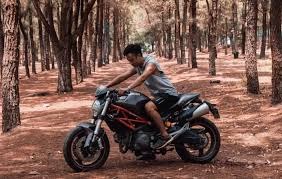 giá xe ducati 796