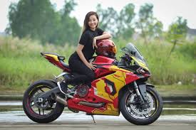 giá xe ducati nữ