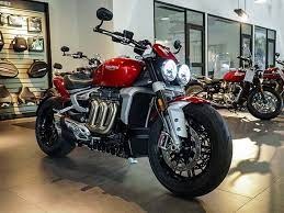 giá xe máy triumph