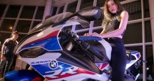 mua moto bmw