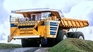 những chiếc xe tải.