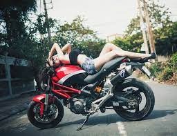 tại sao xe ducati lại đắt