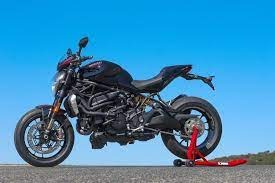 xe ducati monster 1200r..