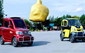 xe ô tô chạy điện 4 chỗ