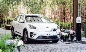 xe ô tô điện đi được bao nhiêu km..