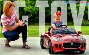 xe ô tô điện em bé.