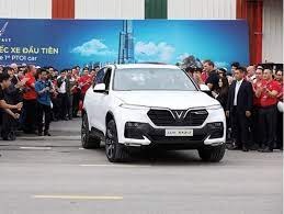 xe ô tô điện vinfast 7 chỗ...