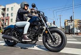 xe phân khối lớn honda rebel..
