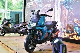xe tay ga phân khối lớn bmw