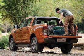 xe bán tải chở hàng