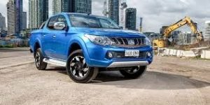 xe bán tải mitsubishi.