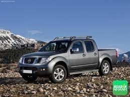 xe bán tải nissan cũ.