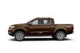 xe bán tải nissan navara..