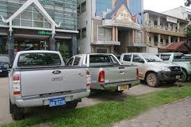 xe bán tải ở lào.